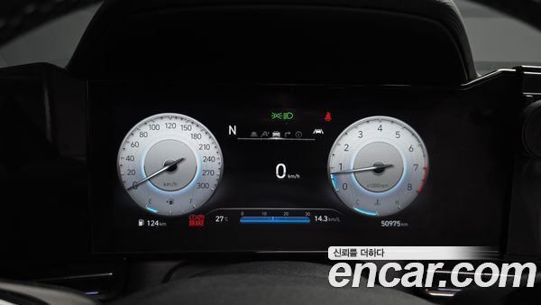 Hyundai Elantra 2023, фото 10