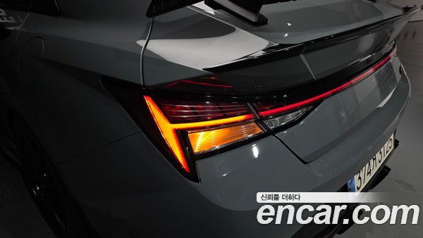 Hyundai Elantra 2023, фото 8