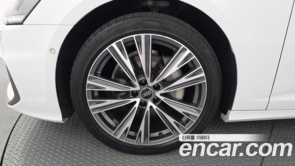 Audi A6 2023, фото 5