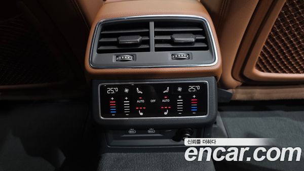 Audi A6 2023, фото 24
