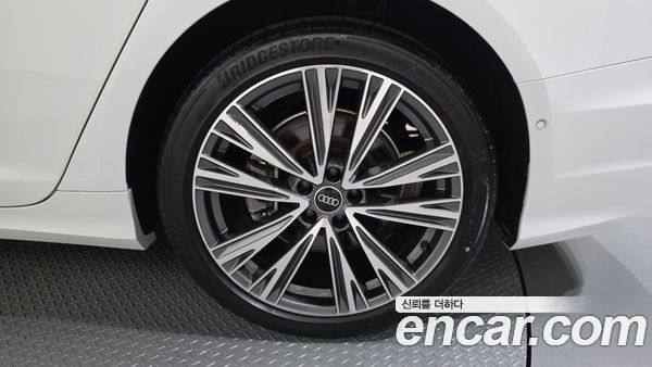 Audi A6 2023, фото 7