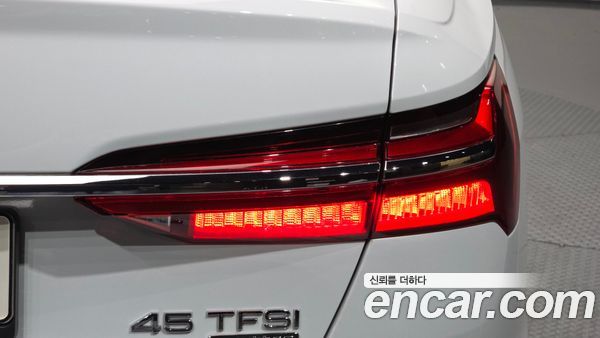 Audi A6 2023, фото 9