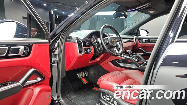 Porsche Cayenne 2020, фото 12
