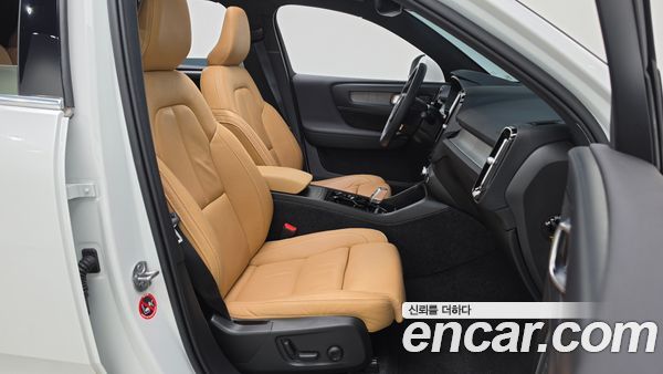 Volvo XC40 2022, фото 17