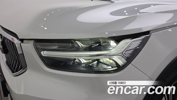 Volvo XC40 2022, фото 7