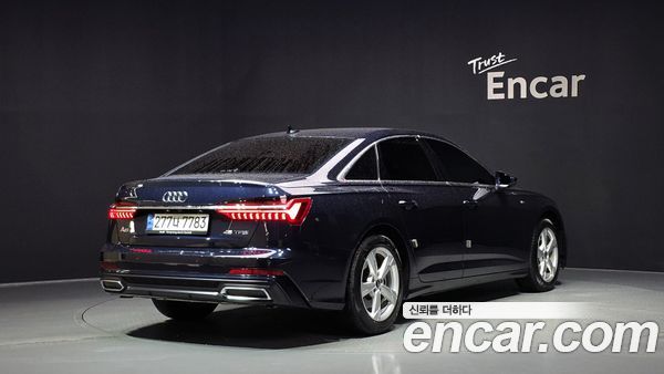 Audi A6 2021, фото 2