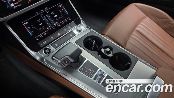 Audi A6 2021, фото 12