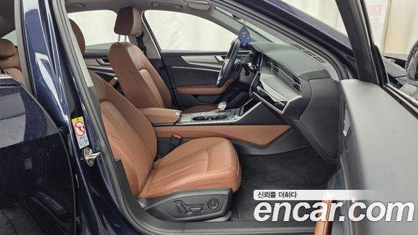 Audi A6 2021, фото 17
