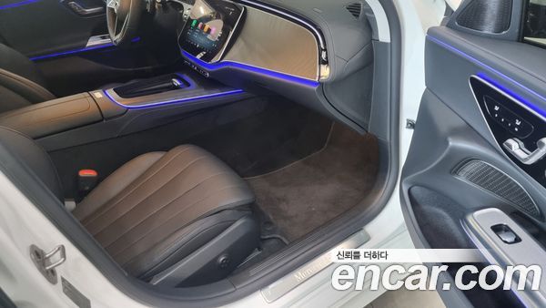 Mercedes-Benz E-Class 2024, фото 10