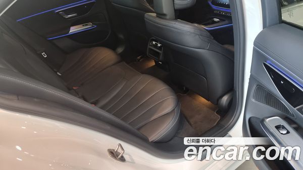 Mercedes-Benz E-Class 2024, фото 12