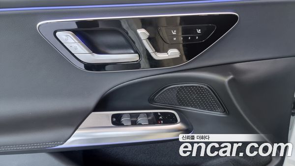 Mercedes-Benz E-Class 2024, фото 14
