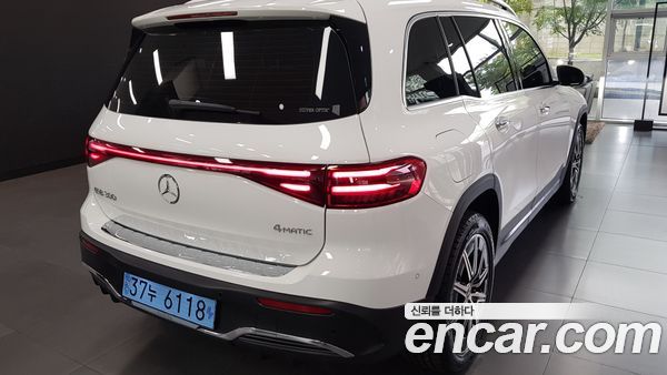 Mercedes-Benz EQB 2025, фото 2