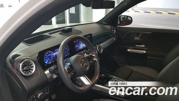 Mercedes-Benz EQB 2025, фото 13