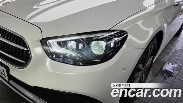 Mercedes-Benz E-Class 2022, фото 8