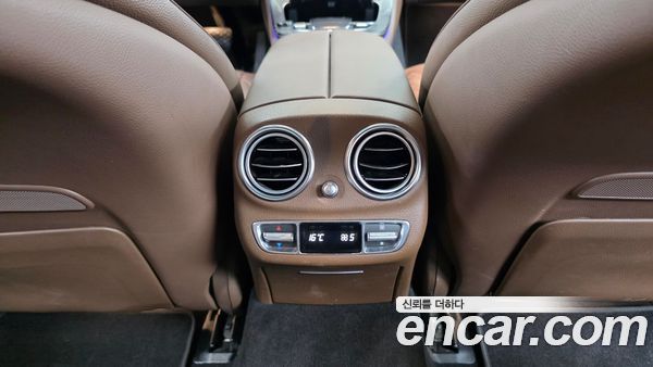 Mercedes-Benz E-Class 2022, фото 31