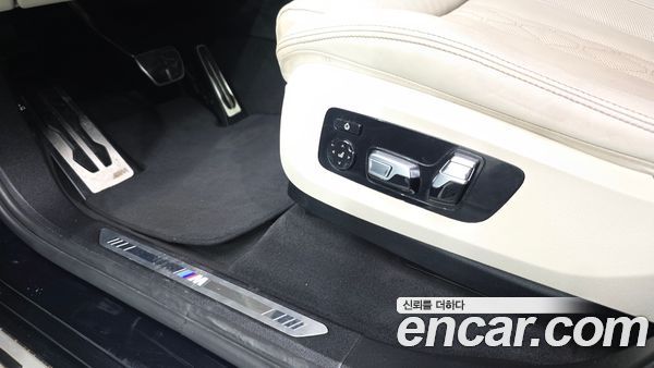 BMW X7 2021, фото 31