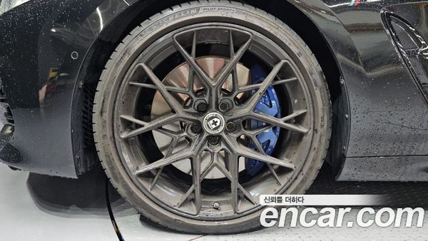 BMW 8 Series 2024, фото 5