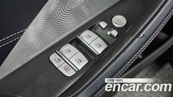 BMW 8 Series 2024, фото 29