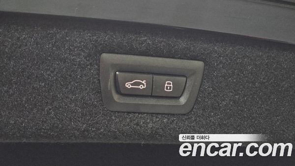 BMW 8 Series 2024, фото 38