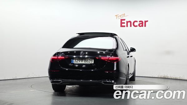 Mercedes-Benz S-Class 2022, фото 4