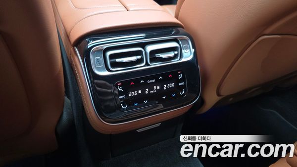 Mercedes-Benz S-Class 2022, фото 35