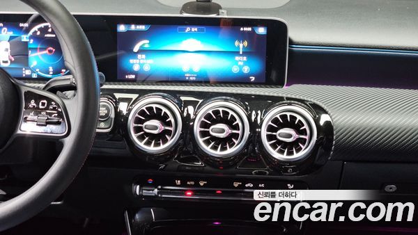 Mercedes-Benz A-Class 2020, фото 14