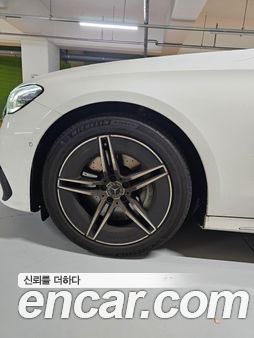 Mercedes-Benz E-Class 2024, фото 5