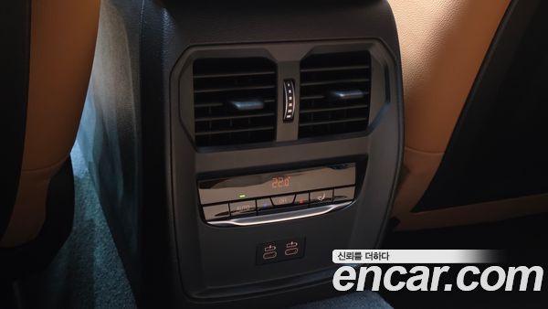 BMW 3 Series 2025, фото 30
