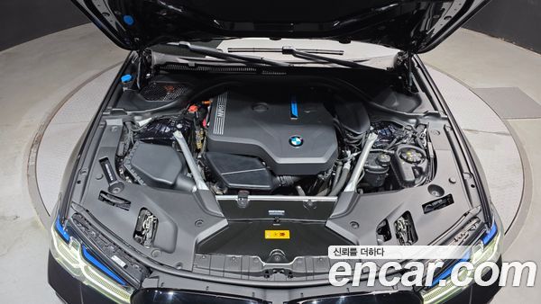 BMW 5 Series 2023, фото 6
