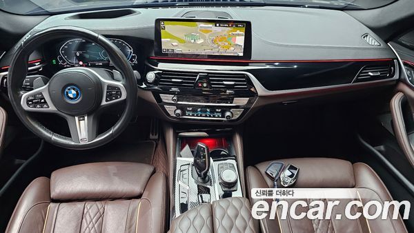 BMW 5 Series 2023, фото 10