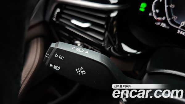 BMW 5 Series 2023, фото 26