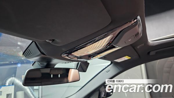 BMW 5 Series 2023, фото 29