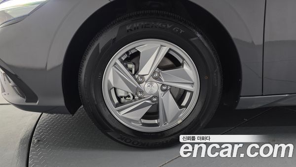 Hyundai Elantra 2024, фото 4