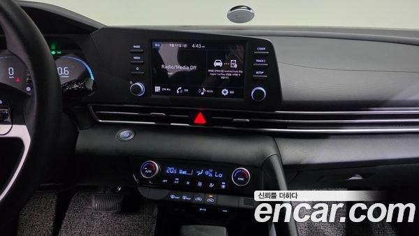 Hyundai Elantra 2024, фото 19