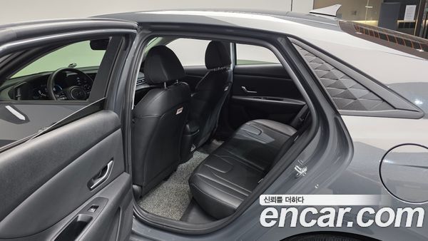 Hyundai Elantra 2024, фото 15