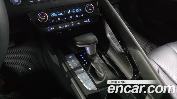 Hyundai Elantra 2023, фото 12