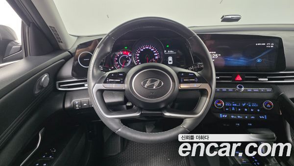 Hyundai Elantra 2023, фото 19