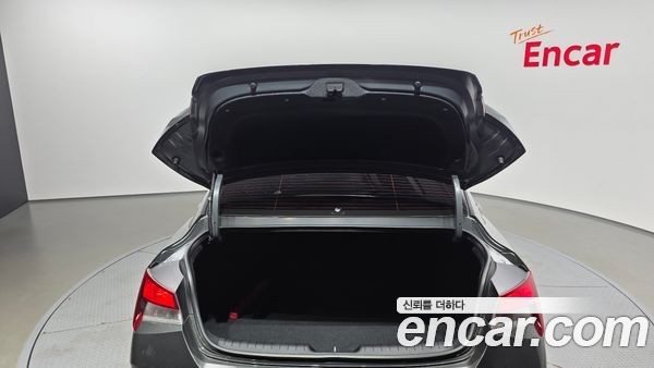 Hyundai Elantra 2023, фото 26