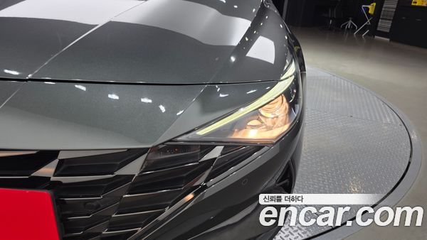 Hyundai Elantra 2023, фото 8