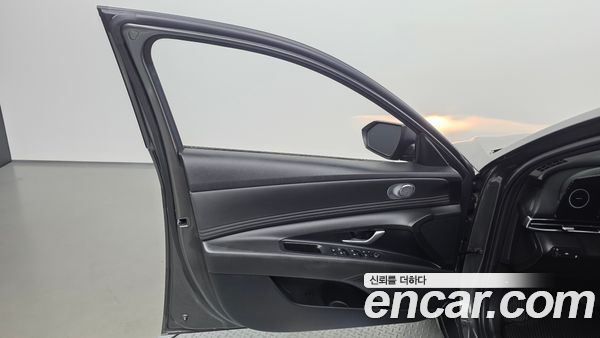 Hyundai Elantra 2023, фото 14