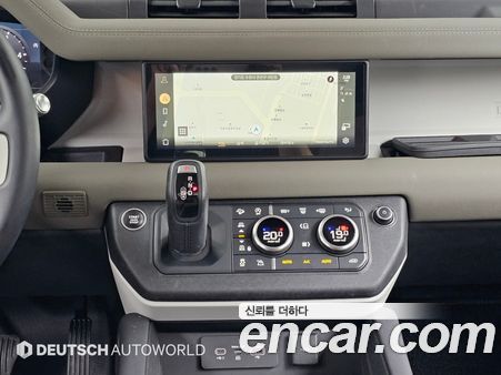 Land Rover Defender 2020, фото 14