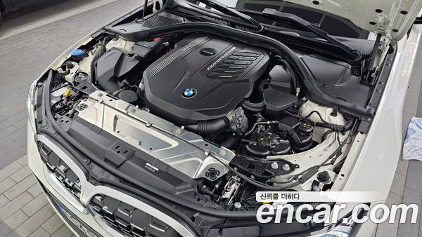 BMW 3 Series 2023, фото 6