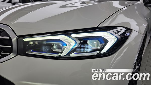 BMW 3 Series 2023, фото 8