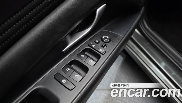 Hyundai Elantra 2023, фото 29