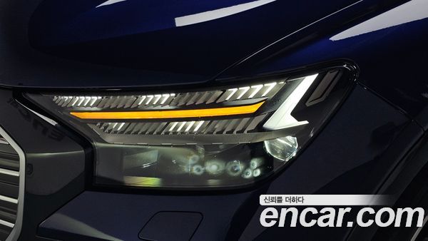 Audi Q4 e-tron 2023, фото 7