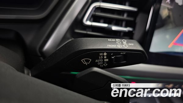 Audi Q4 e-tron 2023, фото 30