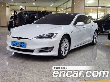 Tesla Model S 2020