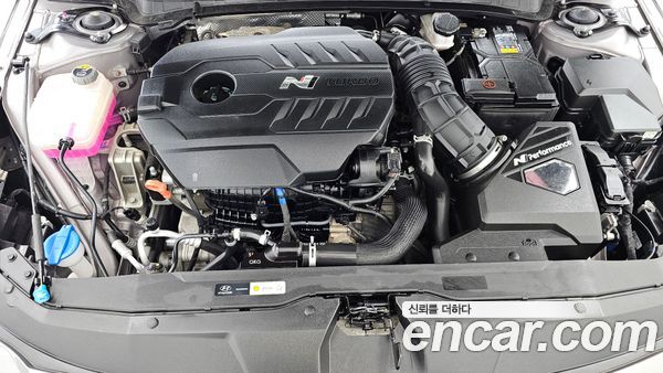 Hyundai Elantra 2022, фото 6