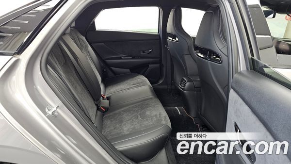 Hyundai Elantra 2022, фото 18