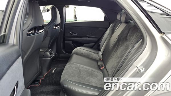 Hyundai Elantra 2022, фото 16